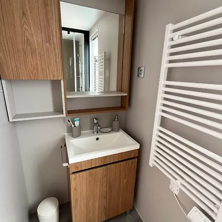 Camping Mobil Vue Exceptionnelle Et - Domaine De L'ile D'or