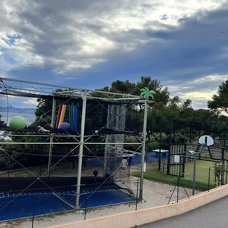 Camping Mobil Vue Exceptionnelle Et - Domaine De L'ile D'or