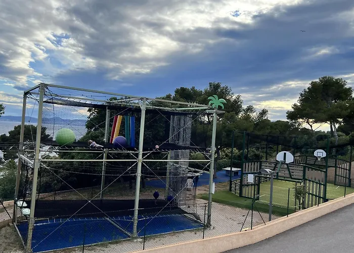 Camping Mobil Vue Exceptionnelle Et - Domaine De L'ile D'or