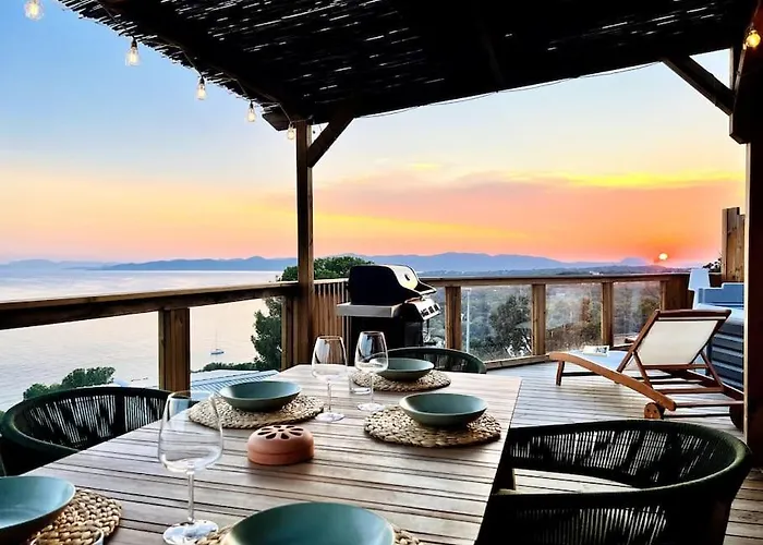 Camping Mobil Vue Exceptionnelle Et - Domaine De L'ile D'or Saint-Raphaël